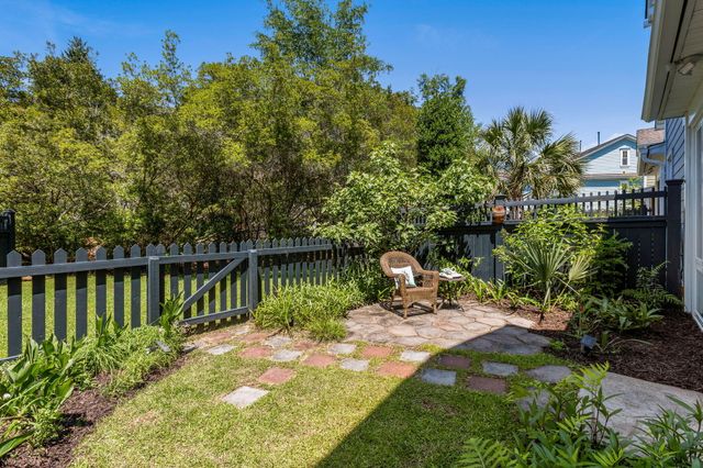 2049 Kings Gate Lane, Mount Pleasant, SC 29466