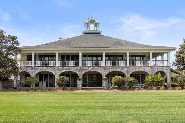 2049 Kings Gate Lane, Mount Pleasant, SC 29466