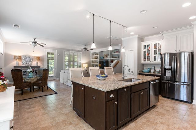 2049 Kings Gate Lane, Mount Pleasant, SC 29466