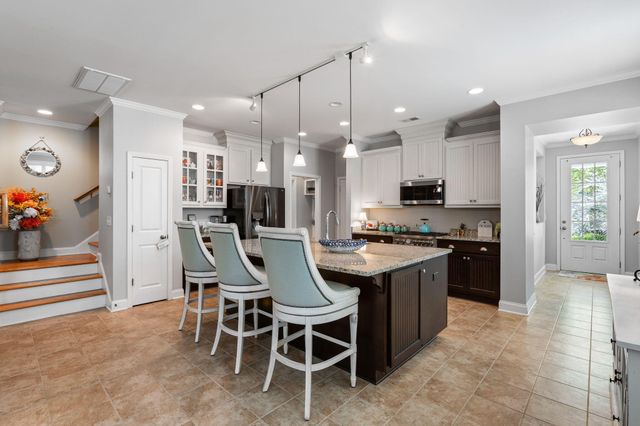 2049 Kings Gate Lane, Mount Pleasant, SC 29466