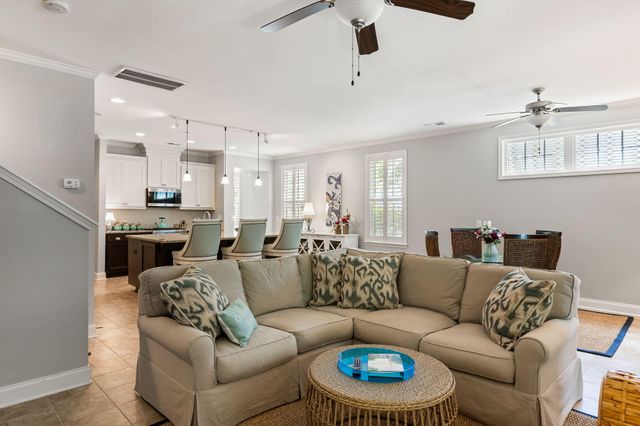 2049 Kings Gate Lane, Mount Pleasant, SC 29466