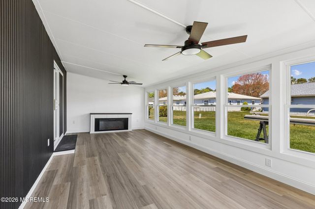 8 Tijuana Court, Berkeley, NJ 08721