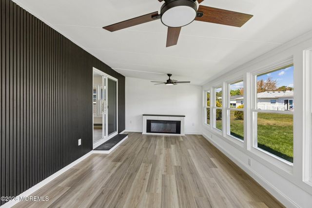 8 Tijuana Court, Berkeley, NJ 08721