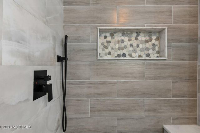 8 Tijuana Court, Berkeley, NJ 08721