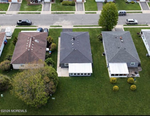 8 Tijuana Court, Berkeley, NJ 08721