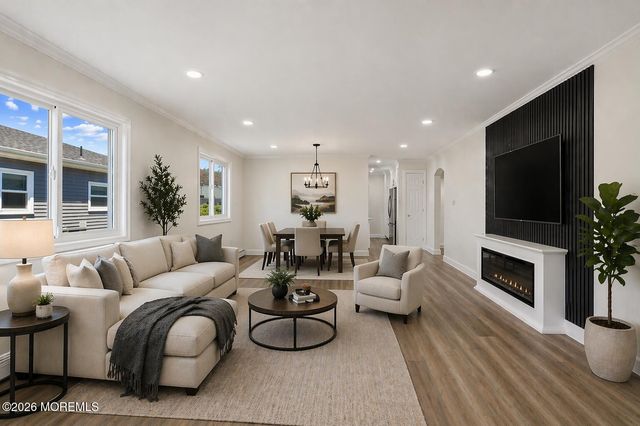 8 Tijuana Court, Berkeley, NJ 08721