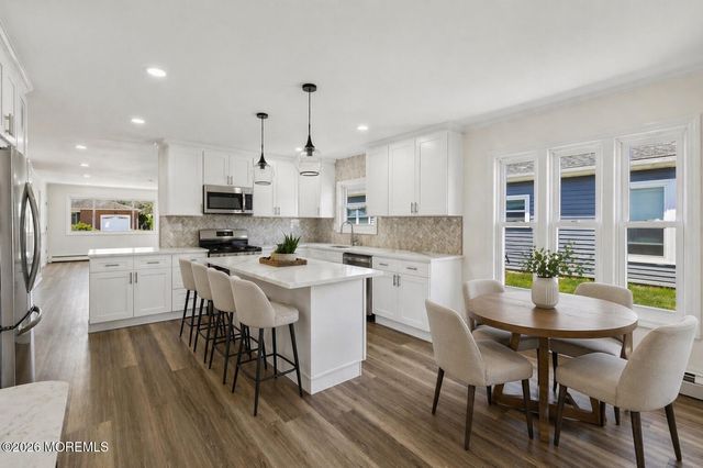 8 Tijuana Court, Berkeley, NJ 08721