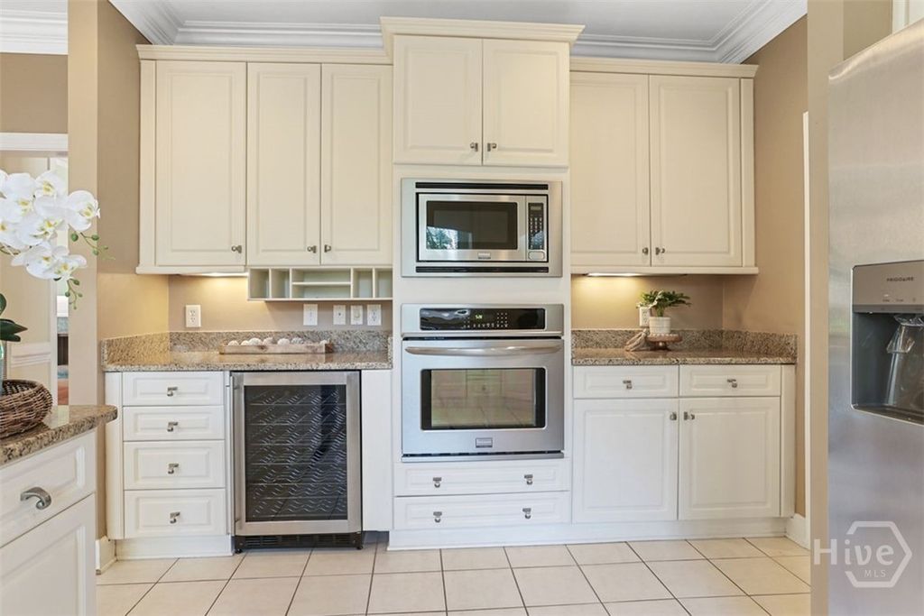 Image 10 of property listing at 4 Foxglove Lane, Savannah, GA 31411