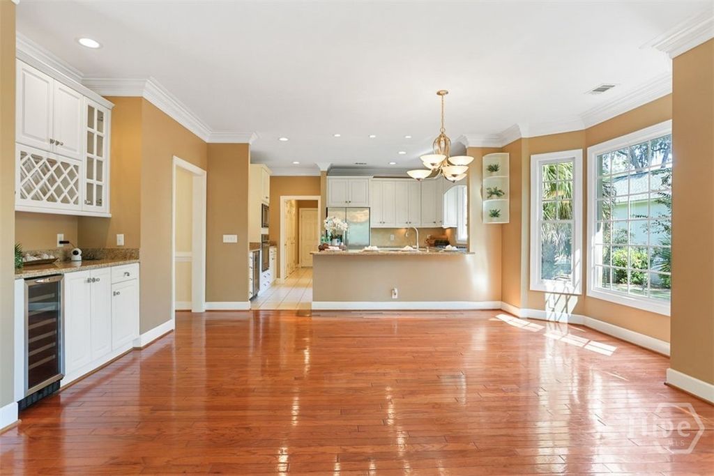 Image 5 of property listing at 4 Foxglove Lane, Savannah, GA 31411