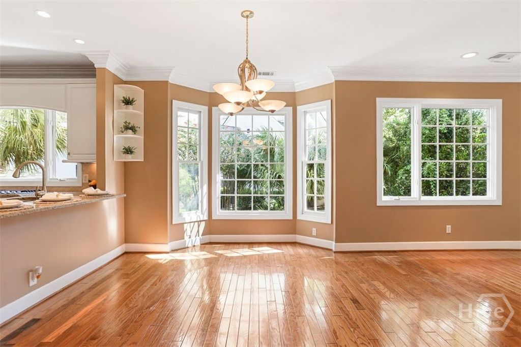Image 7 of property listing at 4 Foxglove Lane, Savannah, GA 31411