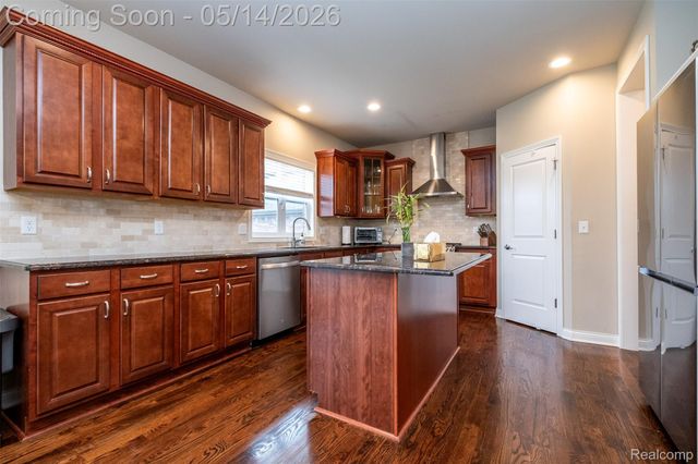 756 Palermo, Troy, MI 48084