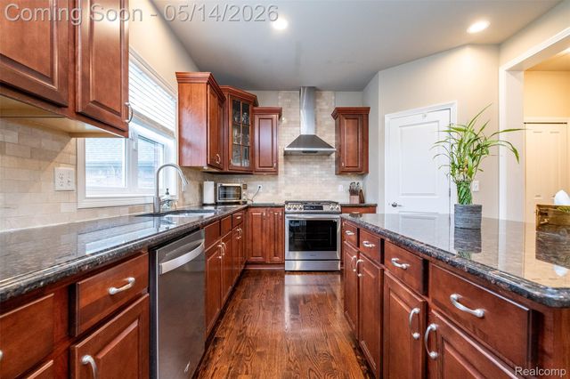 756 Palermo, Troy, MI 48084
