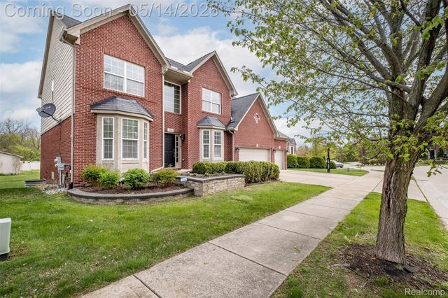 756 Palermo, Troy, MI 48084