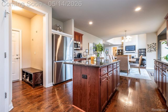 756 Palermo, Troy, MI 48084