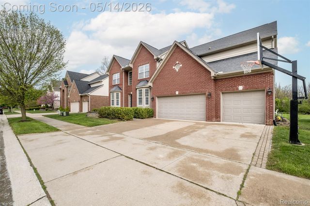 756 Palermo, Troy, MI 48084