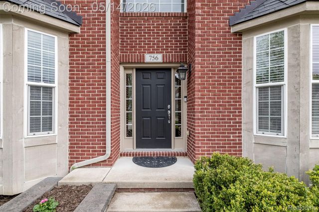 756 Palermo, Troy, MI 48084