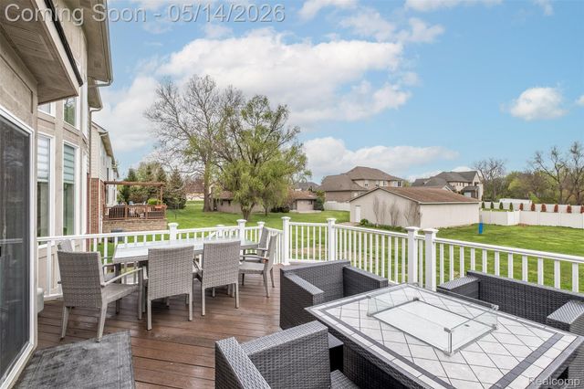 756 Palermo, Troy, MI 48084