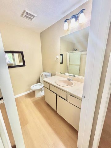 7 Lancaster Circle 235, Bay Point, CA 94565