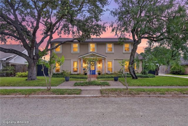 1010 Cairo Dr, Corpus Christi, TX 78412
