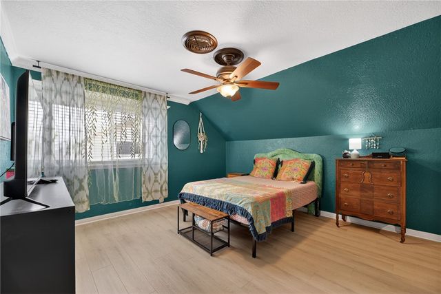 1010 Cairo Dr, Corpus Christi, TX 78412