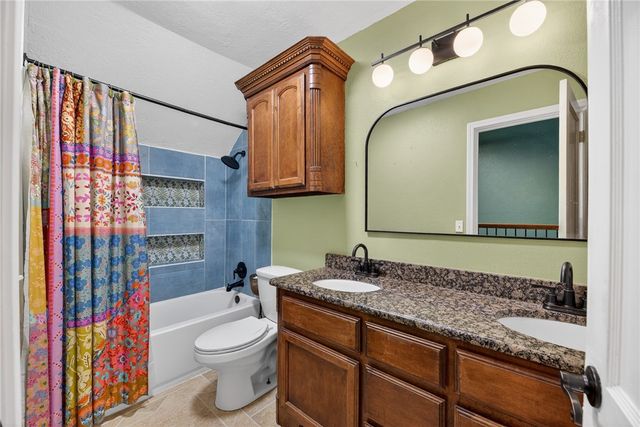 1010 Cairo Dr, Corpus Christi, TX 78412