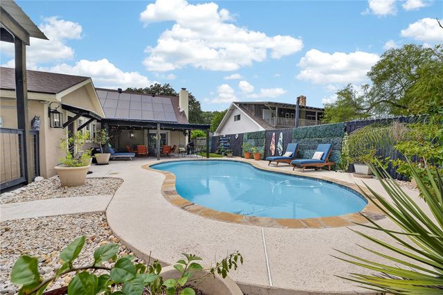 1010 Cairo Dr, Corpus Christi, TX 78412