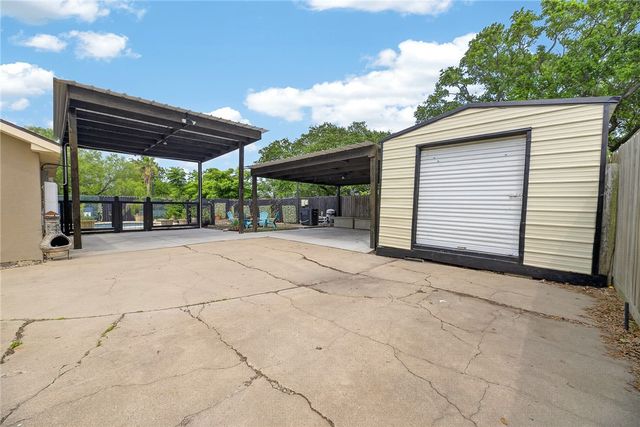 1010 Cairo Dr, Corpus Christi, TX 78412
