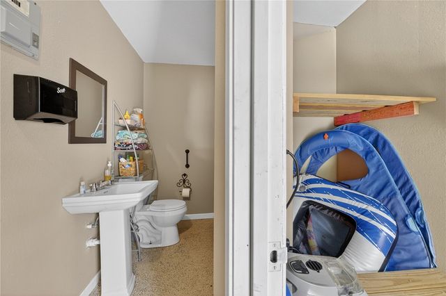 1010 Cairo Dr, Corpus Christi, TX 78412