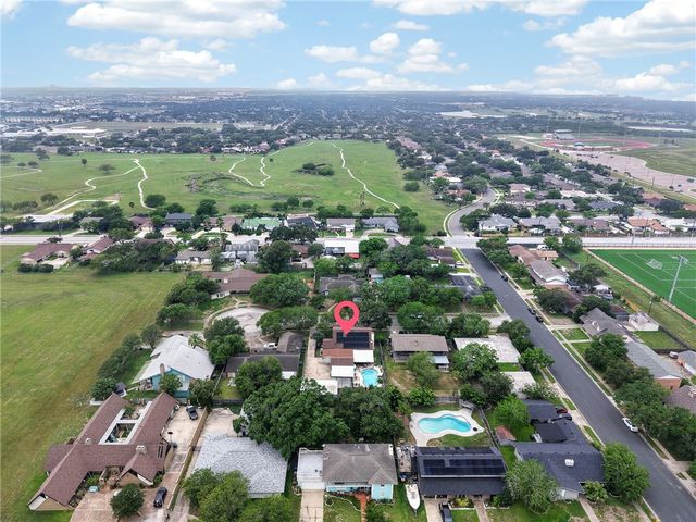 1010 Cairo Dr, Corpus Christi, TX 78412