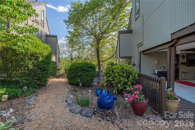 51 Maple Ridge Lane, Asheville, NC 28806