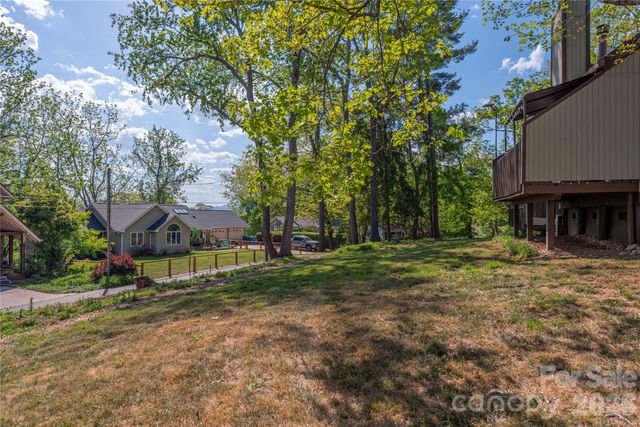 51 Maple Ridge Lane, Asheville, NC 28806