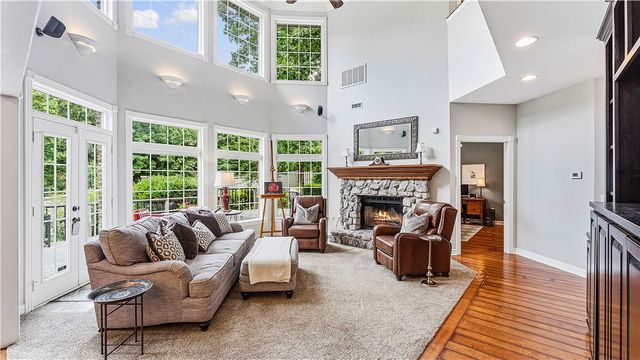 2933 Jamestown Road, Fayetteville, AR 72703