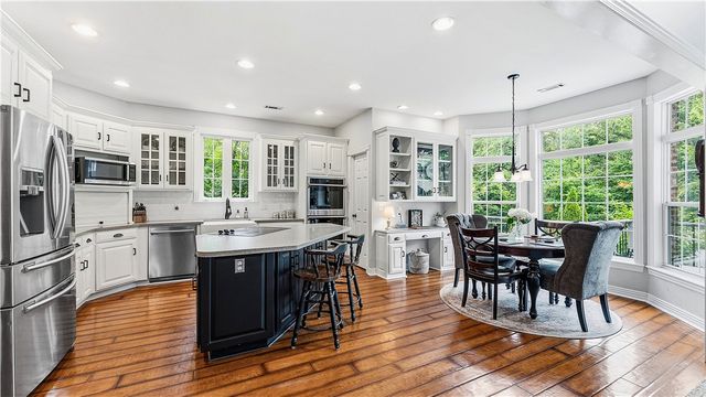 2933 Jamestown Road, Fayetteville, AR 72703