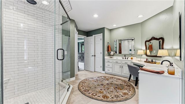 2933 Jamestown Road, Fayetteville, AR 72703
