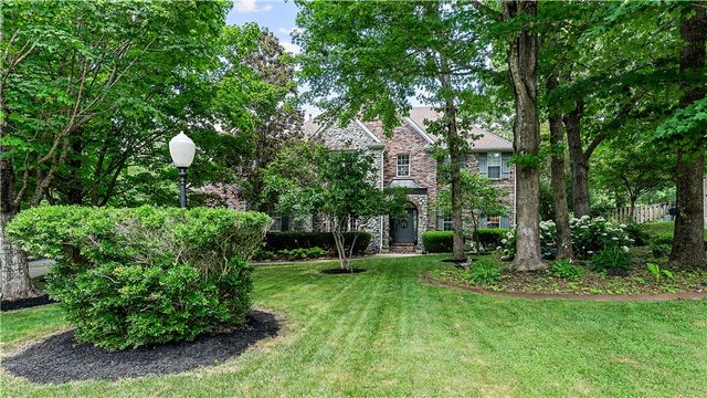 2933 Jamestown Road, Fayetteville, AR 72703