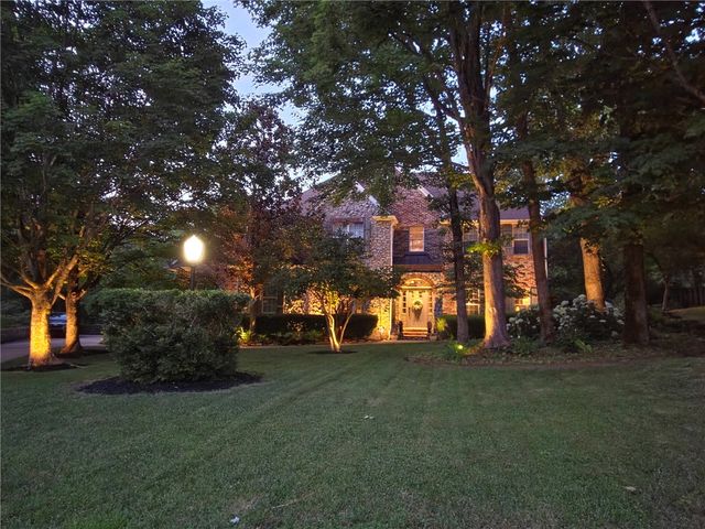 2933 Jamestown Road, Fayetteville, AR 72703