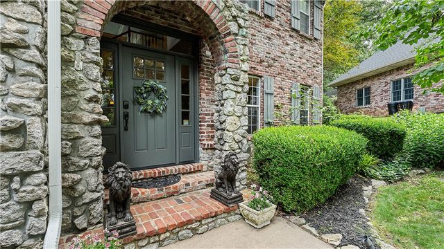 2933 Jamestown Road, Fayetteville, AR 72703
