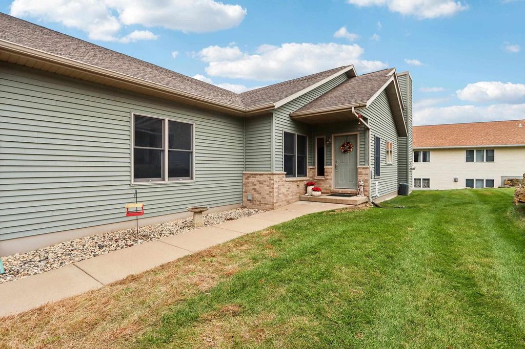 113 Jennifer Circle, Mount Horeb, WI 53572