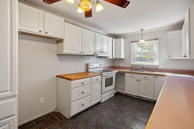 2 Howard Tant Road, Zebulon, NC 27597