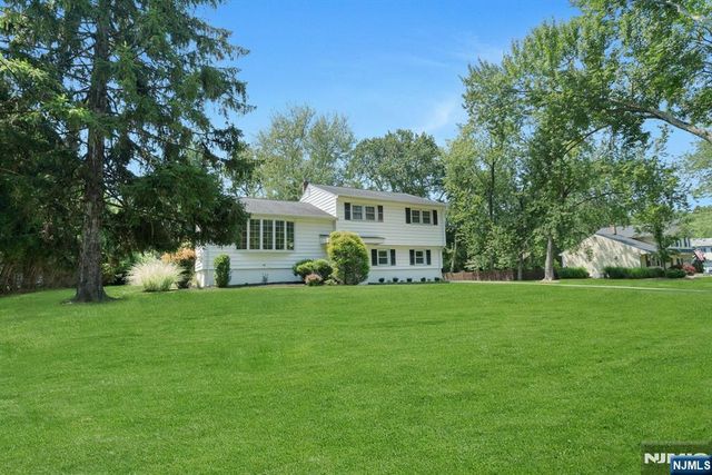 615 Maze Road, River Vale, NJ 07675
