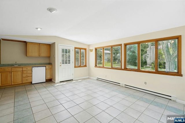615 Maze Road, River Vale, NJ 07675