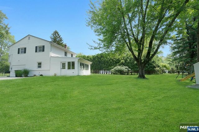 615 Maze Road, River Vale, NJ 07675