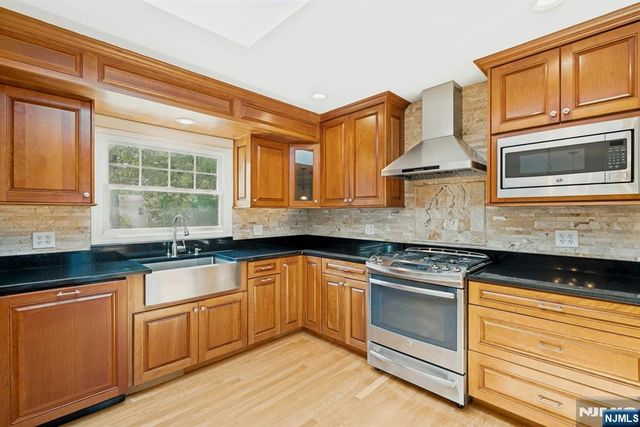 615 Maze Road, River Vale, NJ 07675
