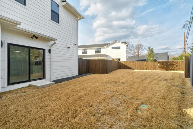 1500 Sylvan Glade 2B, Austin, TX 78745