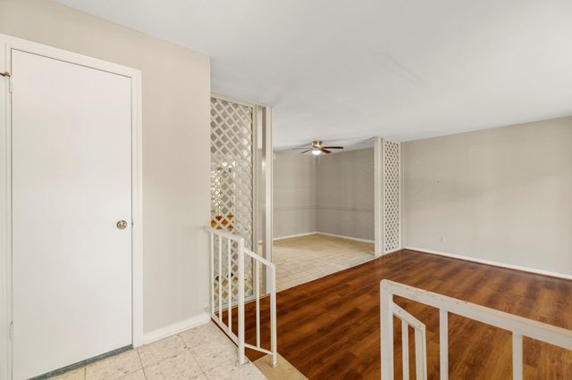 1119 Fountain View Drive 49, Houston, TX 77057