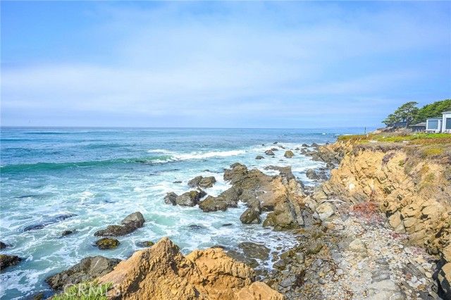 4865 Windsor Boulevard, Cambria, CA 93428