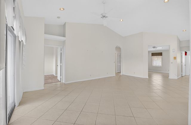 7978 Laina Lane 3, Boynton Beach, FL 33437