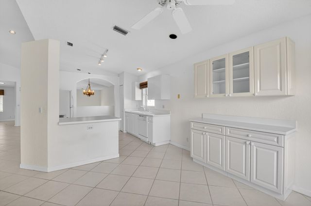 7978 Laina Lane 3, Boynton Beach, FL 33437