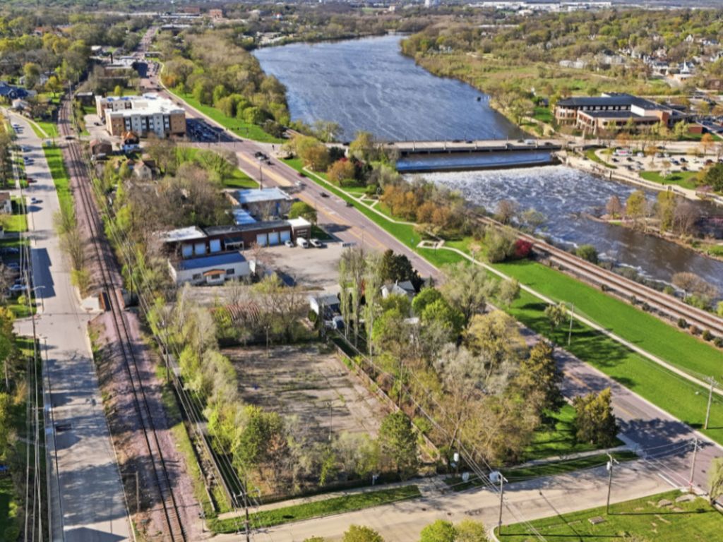 164 Ludeka Place, Elgin, IL 60123