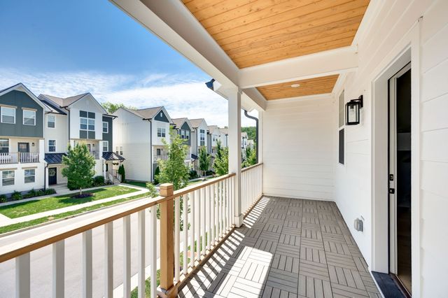 2010 Maple View Ln, Nashville, TN 37207